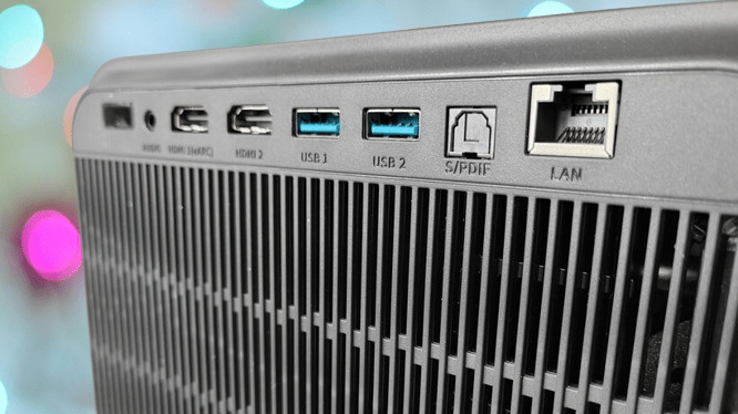 Hisense C2 Ultra ports