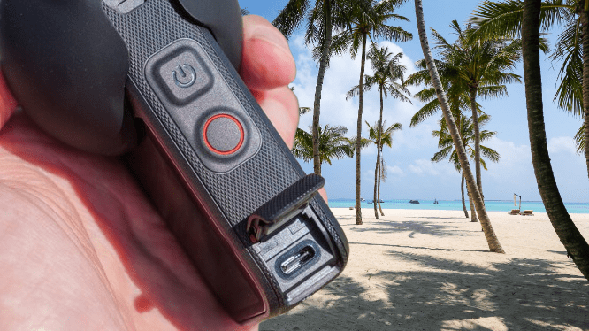 Insta360 X6 vs X5 Port